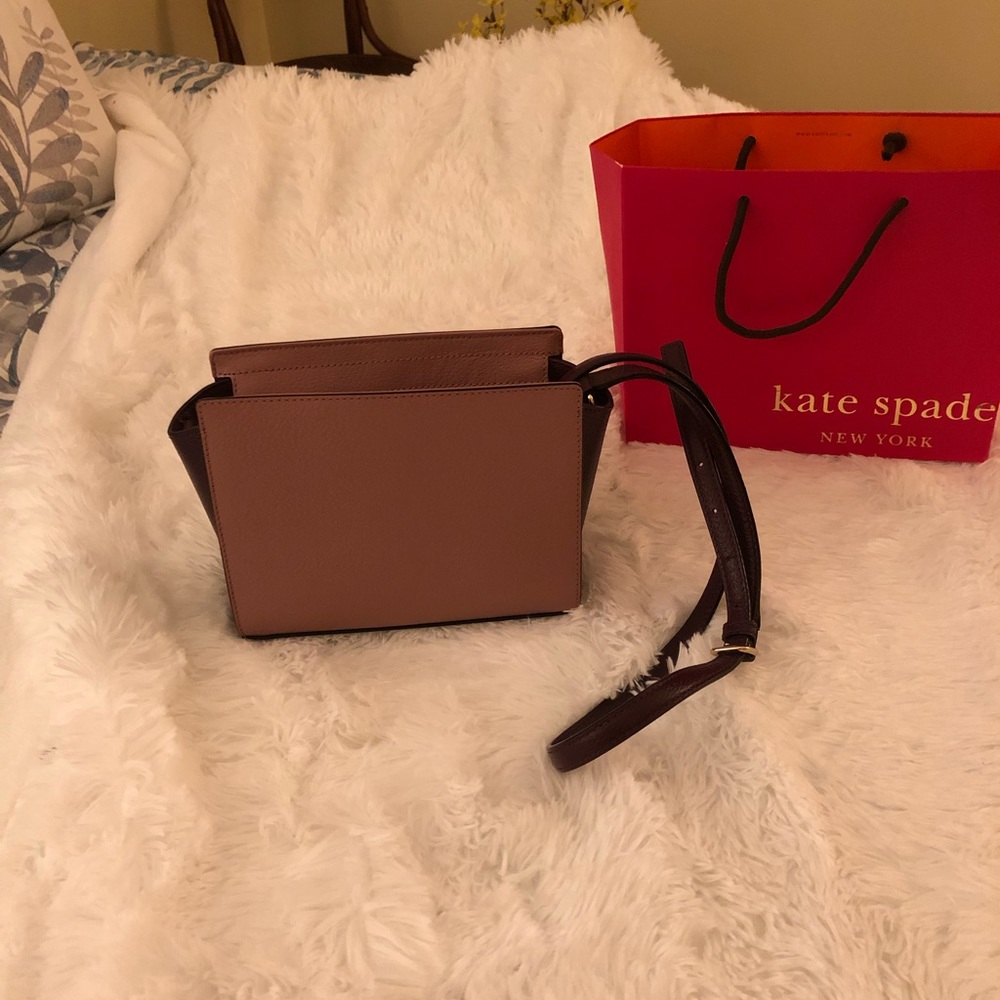 Handbag - Picture 2 of 8